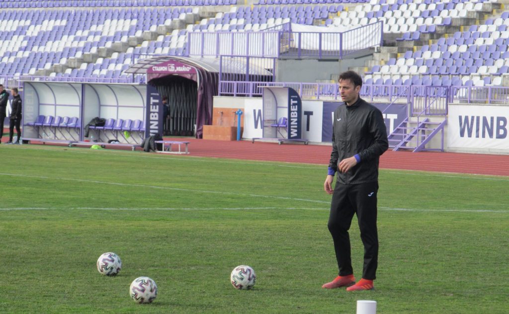 Берба с първа тренировка на “Ивайло”