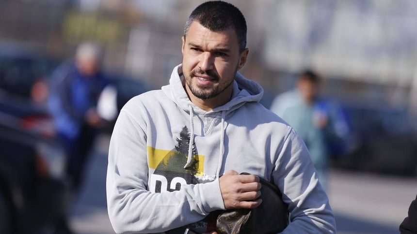 Божинов пропуска и дуела с Ботев