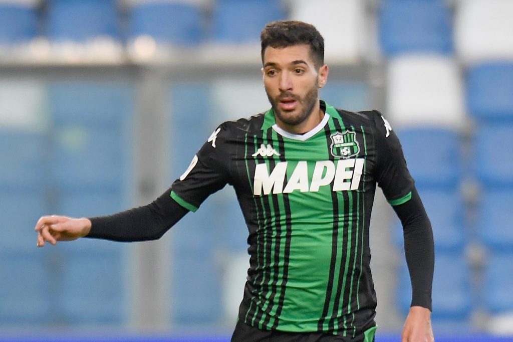 Каляри иска да привлече бивш футболист на Левски