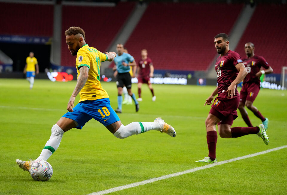 Бразилия нокаутира Венецуела на старта на Копа Америка