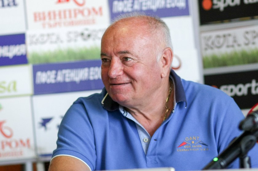 Бивш национал охули Акрапович