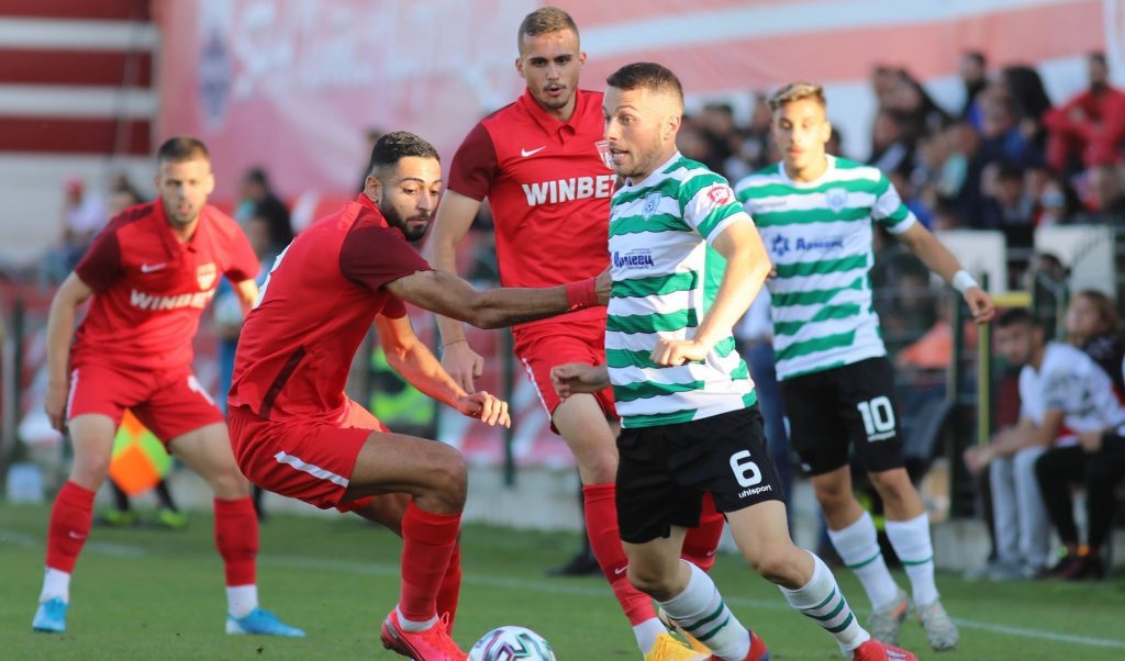 14 чужденци в групите на Черно море и Царско село