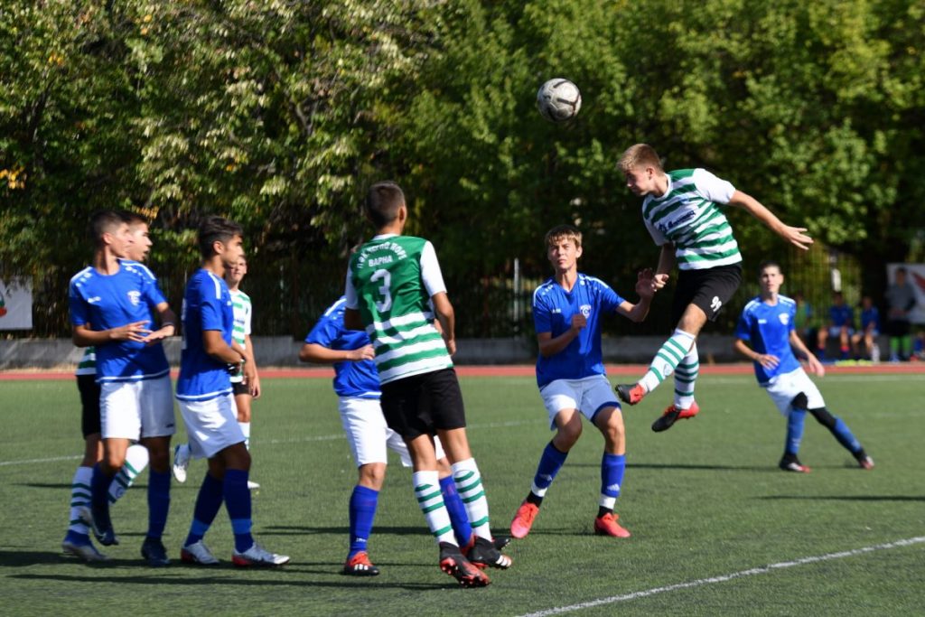 Младите Моряци без милост към съгражданите си