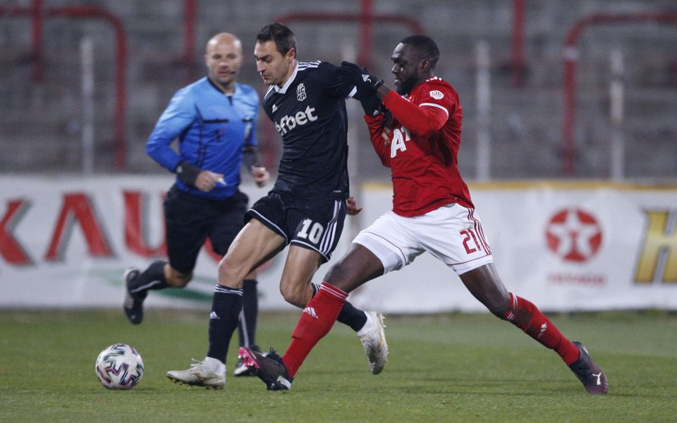 Стартовите състави на ЦСКА 1948 и ЦСКА