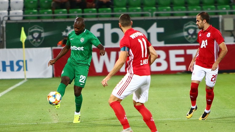 Как реагираха водещите клубове в България след спирането на първенството