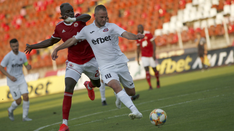 Ребусите на Никола Спасов съвсем объркаха лутащ се ЦСКА София width=