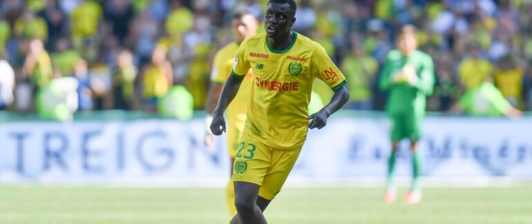 Крилото Дабо минава прегледи в Юве