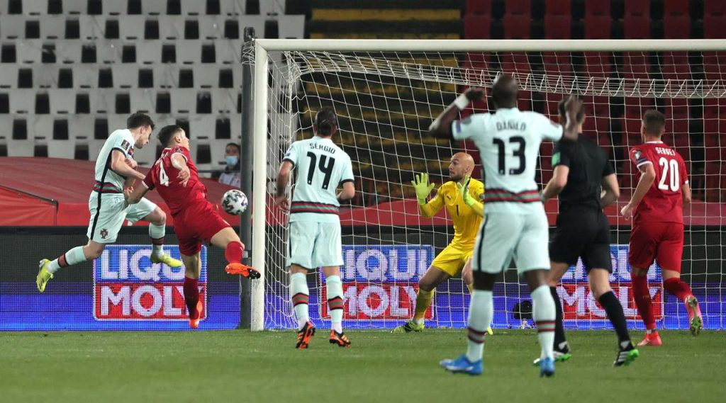 Португалия и Сърбия си размениха по едно полувреме в Белград