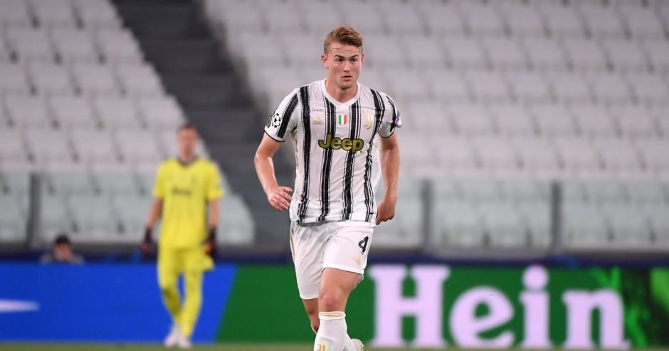 Европейски грандове отправили оферти за Де Лихт, Юве ги отказал