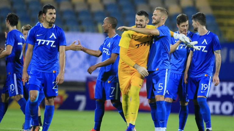 Трима основни играчи напускат Левски на 2 юли