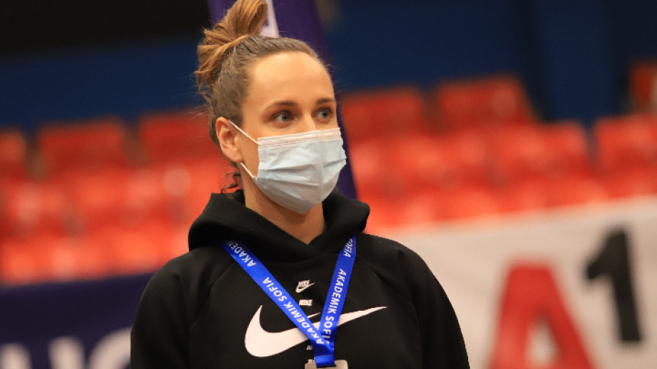 Димитров с пета титла, Ефтимова на 3 стотни от личен рекорд