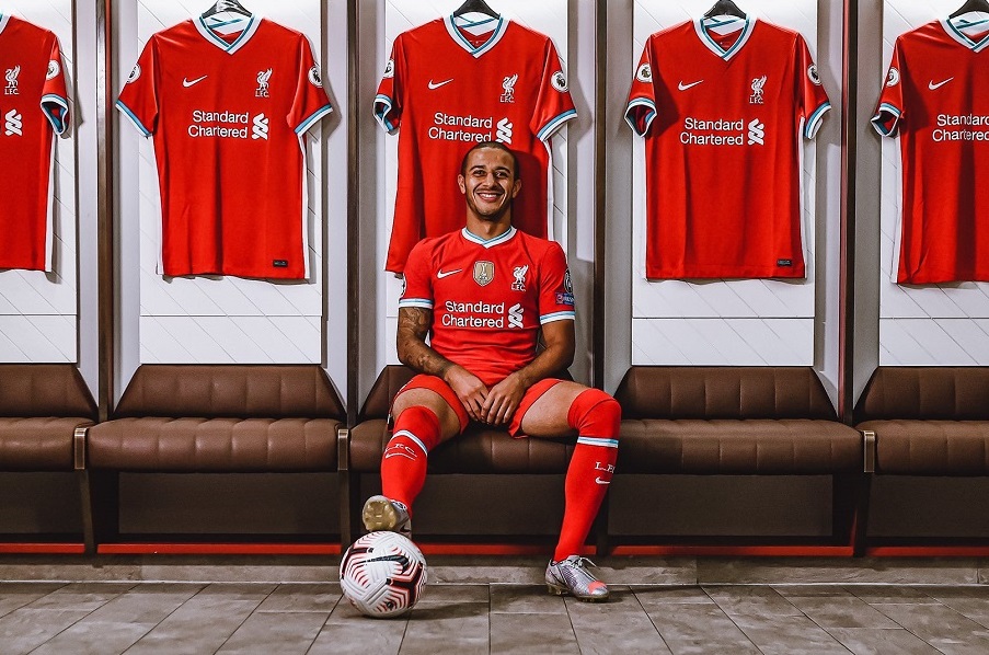 В Барса опитали да измъкнат Алкантара под носа на Ливърпул