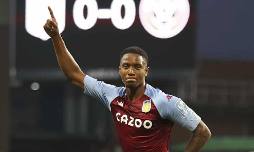 Ливърпул и Тотнъм с интерес към защитник на Астън Вила