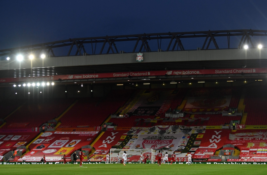 И на Острова – клубове пред фалит заради липса на фенове