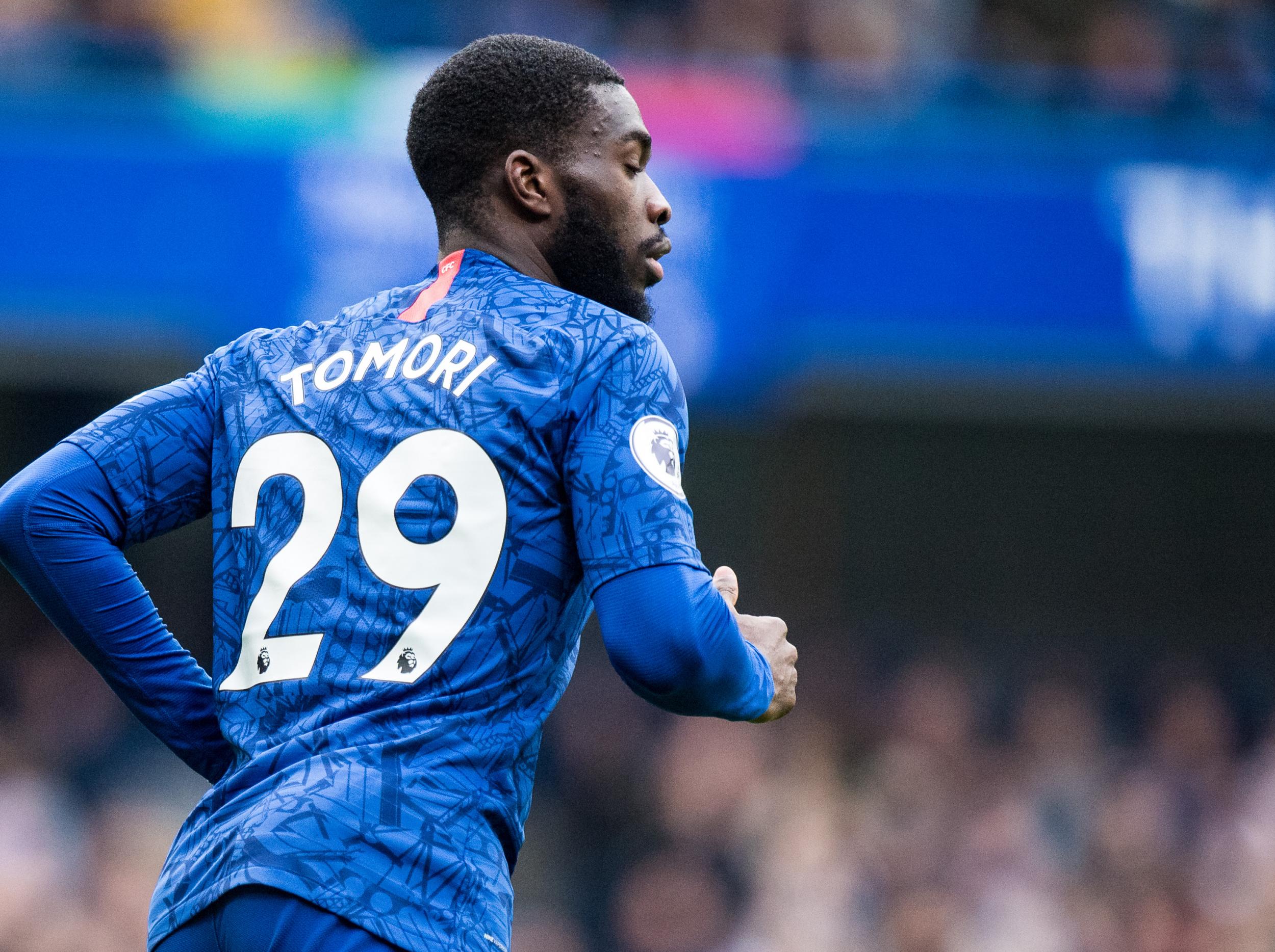 Челси иска да спечели пари от двама защитници през януари width=