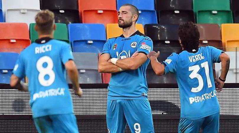 Гълъбинов е под въпрос за следващите мачове на Специя в Серия А width=