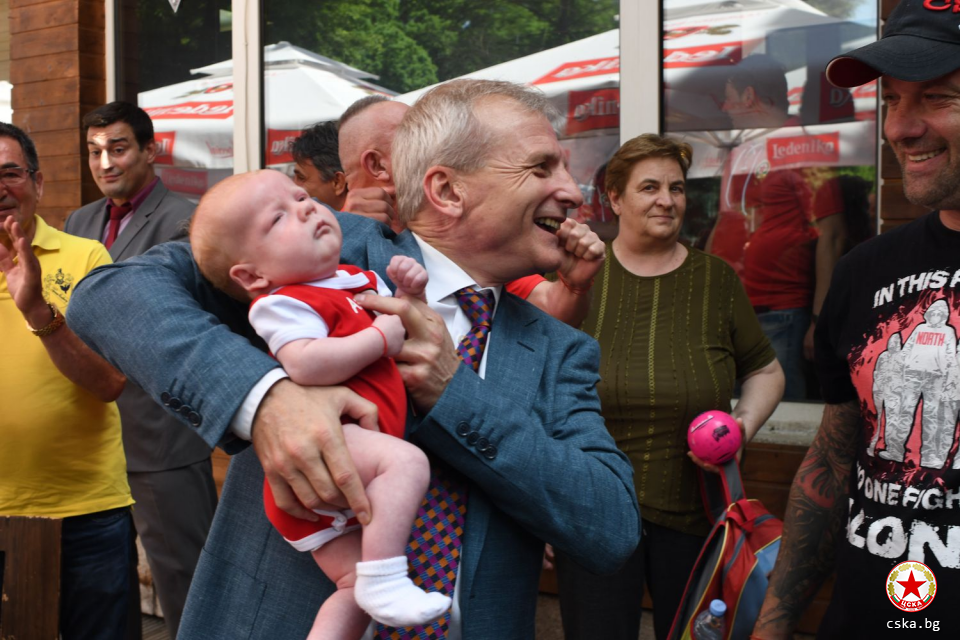 Гриша Ганчев на 58, ЦСКА му пожела много незабравими емоции