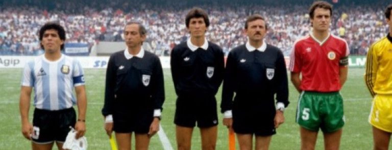 Джеки – обичаният капитан, на 62! width=