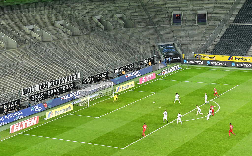 Без публика на двубоите в Германия до края на годината?