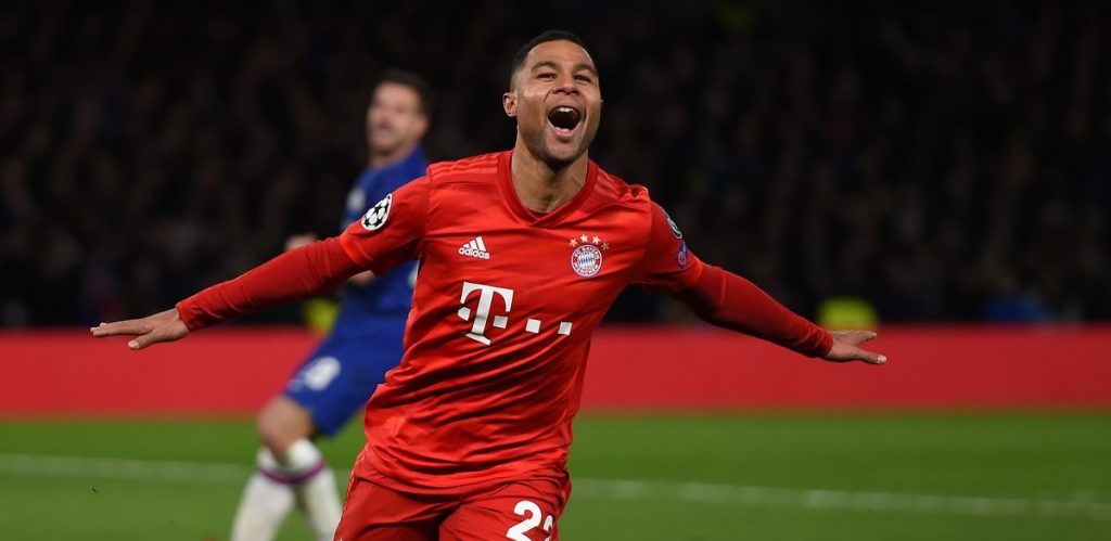 Байерн опитва да задържи Гнабри с космическа заплата