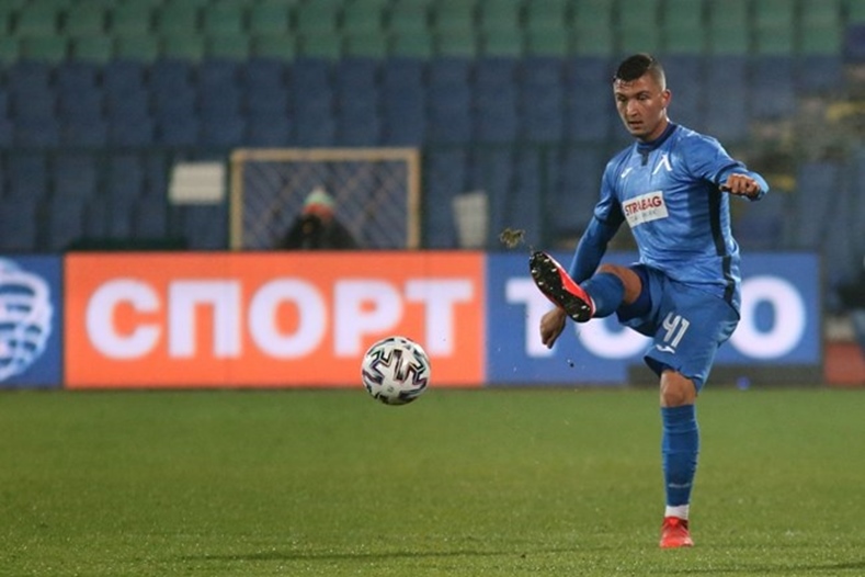 Още един защитник на Левски аут за мача със Славия за Купата width=