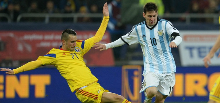 Бранител на Лудогорец блести за Румъния на рождения си ден width=