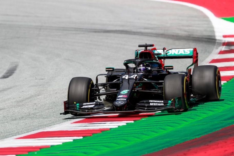 Хамилтън спечели в Турция и грабна седма титла във Формула 1 width=