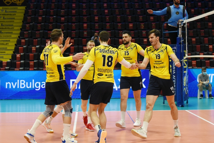 Хебър прегази Нефтохимик