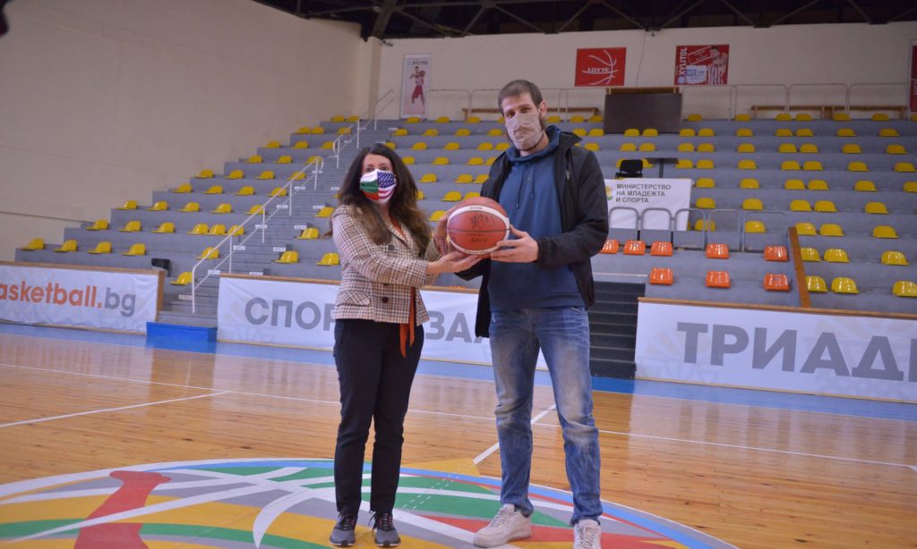 Ясно е кой иска да бъде най-големият фен на България догодина