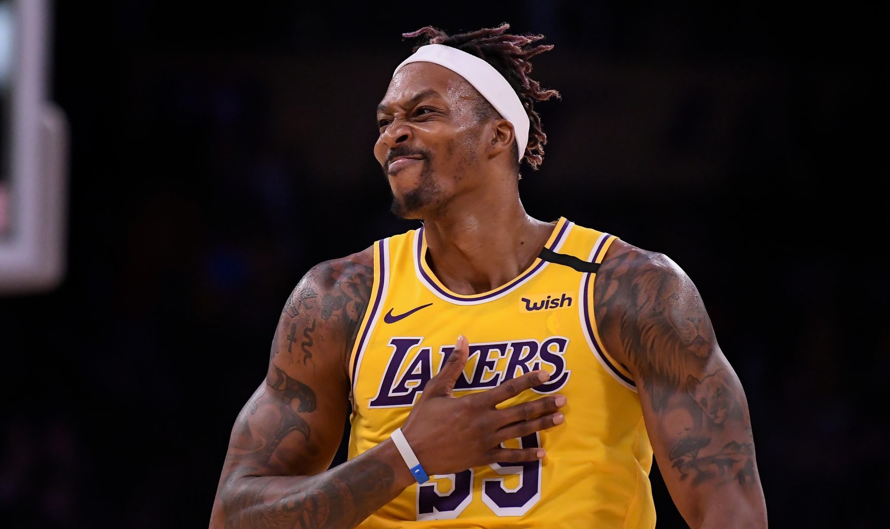 Проблеми за олимпийски шампион заради… огромния му питон width=