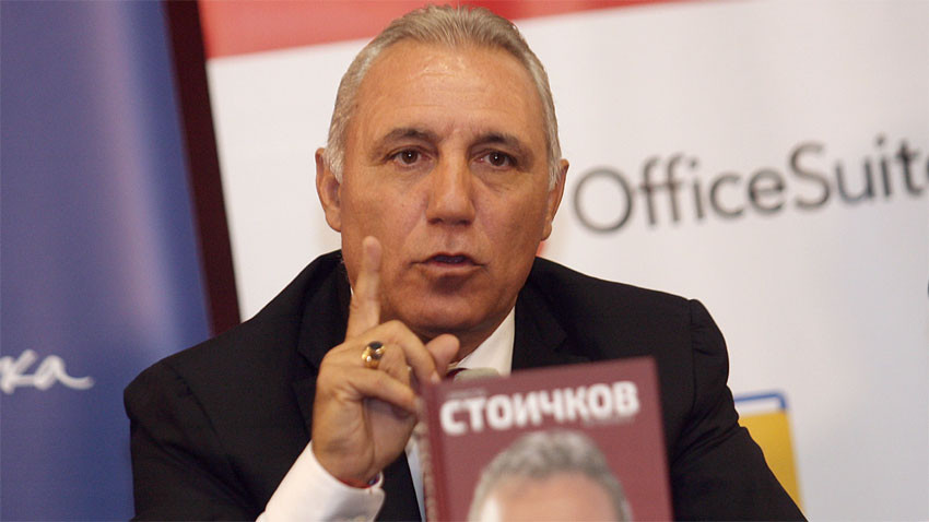 Стоичков за вируса:”Има много бизнес интереси!”