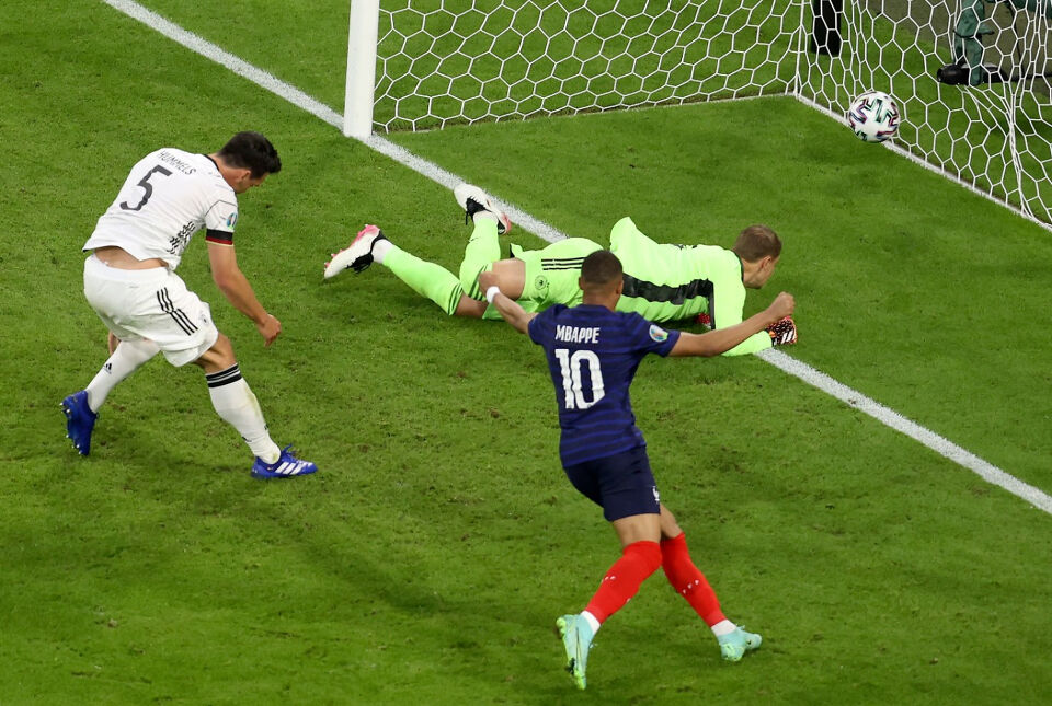 Шармантен френски шансон заглуши баварските ритми (видео)