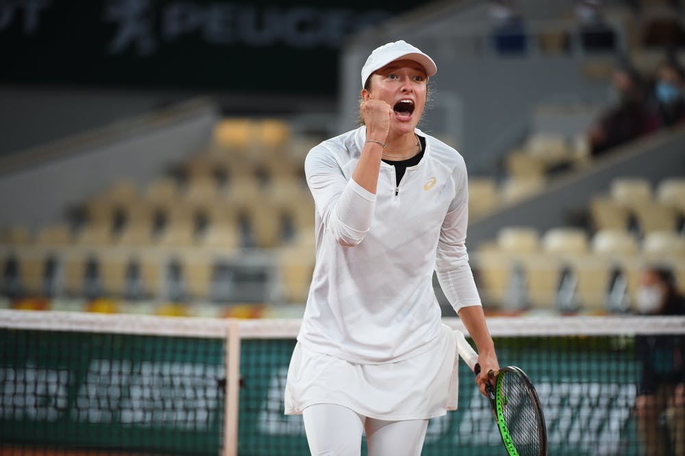 19-годишната Ига Швьонтек е кралицата на Ролан Гарос width=