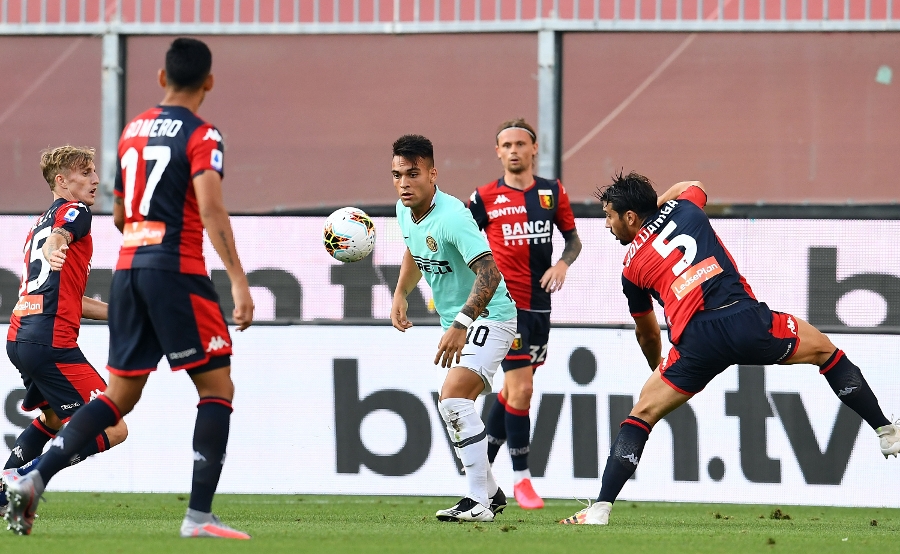 Интер се върна на второто място в Серия “А” с класика срещу Дженоа