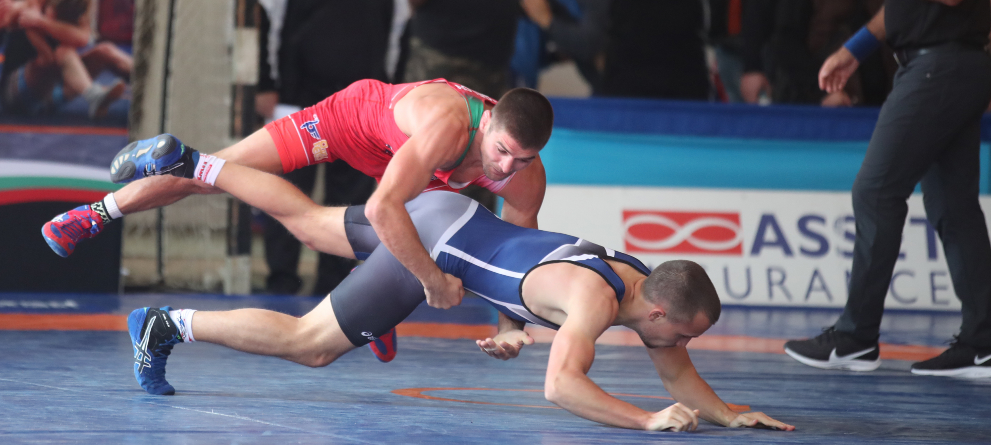 Иво Ангелов прегази опонентите и е на полуфинал width=