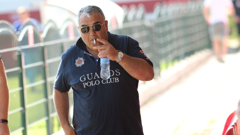 В Царско село премислиха, няма да пуснат Ната без пари