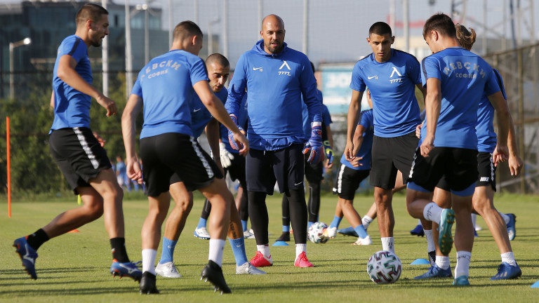 Двама от новите се очаква да дебютират за Левски срещу Берое