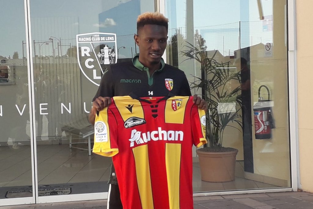 Лудогорец надцаква ЦСКА за футболист на Ланс