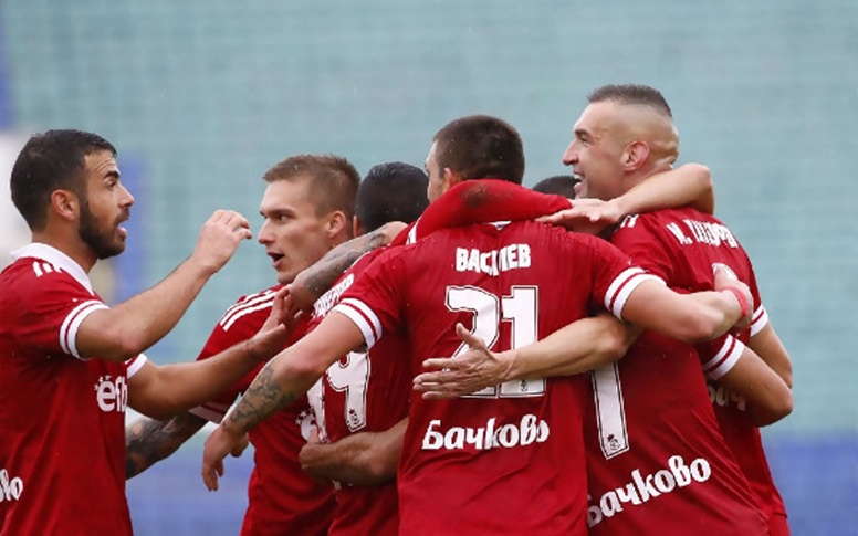 Камбуров прати ЦСКА 1948 в топ 3 с 245-ия си гол в елита