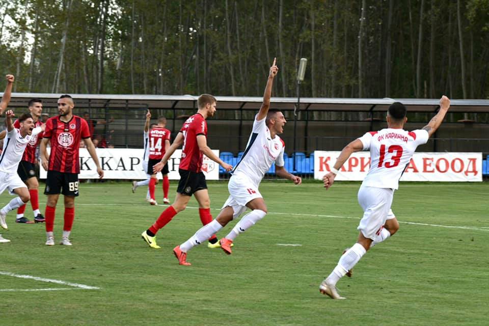 Кариана измести Локо от върха след голова фиеста преди почивката