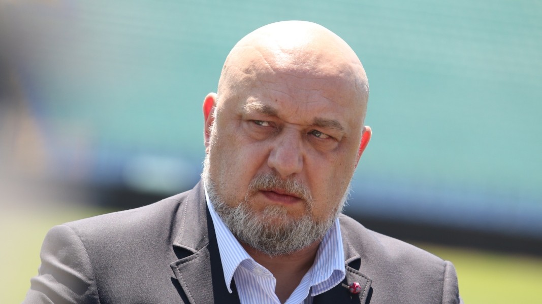 Министър Кралев: За радост на всички Георги Дерменджиев е минало width=