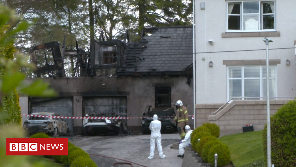 Взривиха дома на боса на Селтик