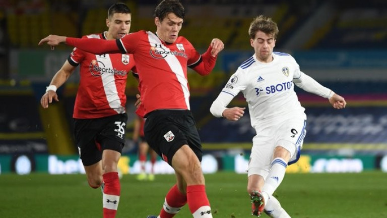 Зрелищен Лийдс се върна в горната половина на таблицата