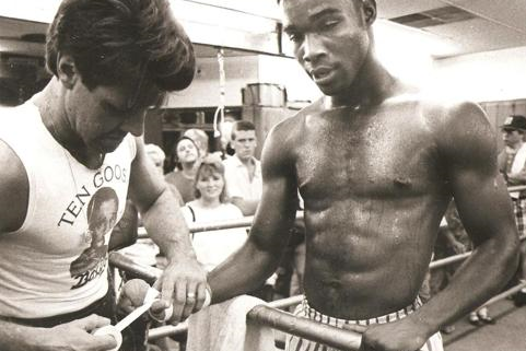 Легендарен треньор ще подготвя Кубрат за мача с Джошуа