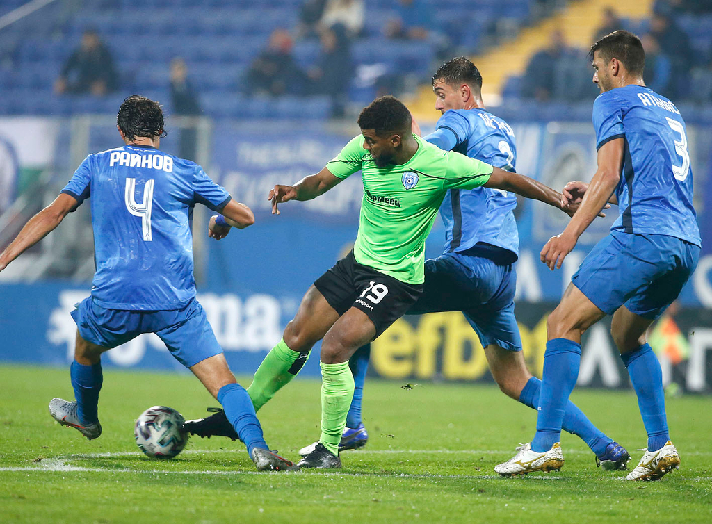 Сърцат Черно море сломи Левски на Герена