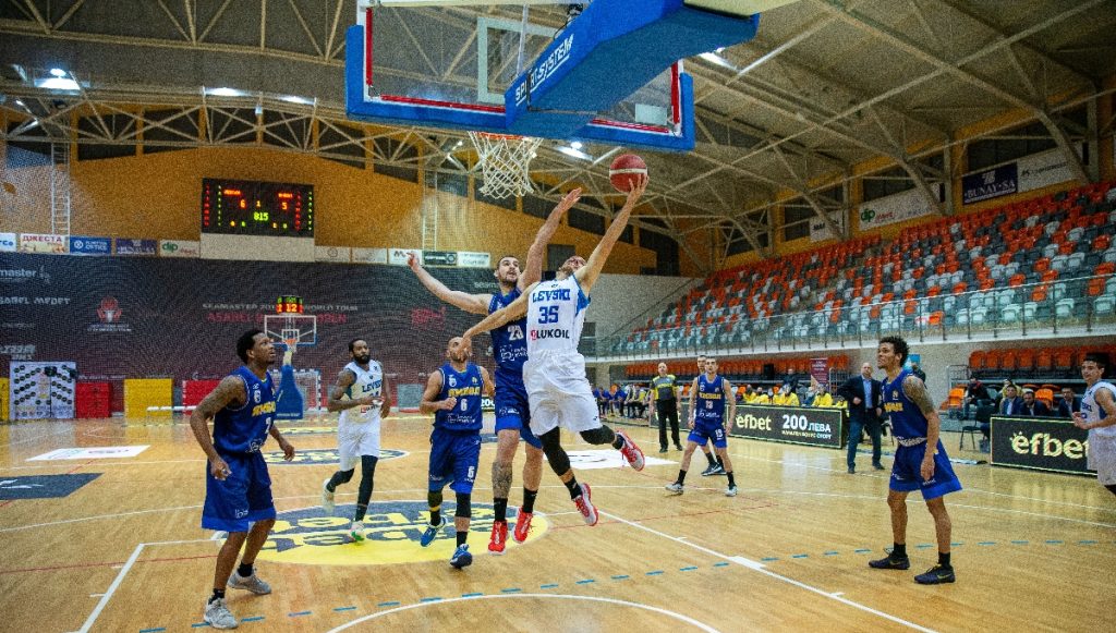 Левски Лукойл на финал след успех над Ямбол