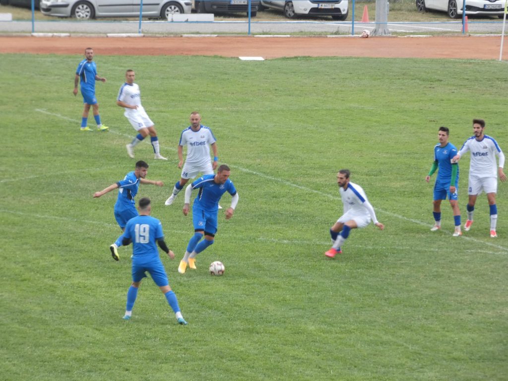 Левски (Лом) матира Спартак (Плевен) с дубъл на Огнянов