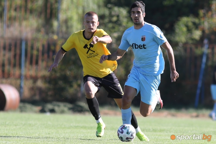 Локо прегази с лекота Миньор в Самоков