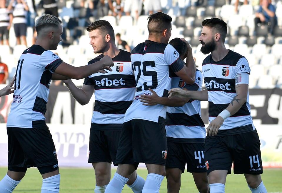 Локомотив Пловдив поднови договорите на трима футболисти