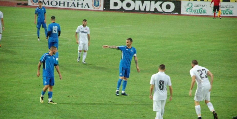 Левски (Лом) свали Академия Враца от върха